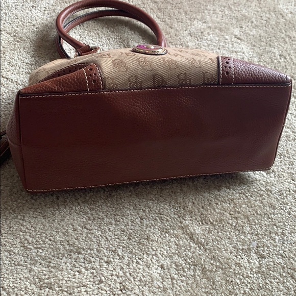 Dooney & Bourke - Picture 2 of 4